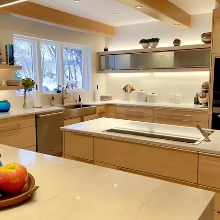 Nimela In Holiday home *