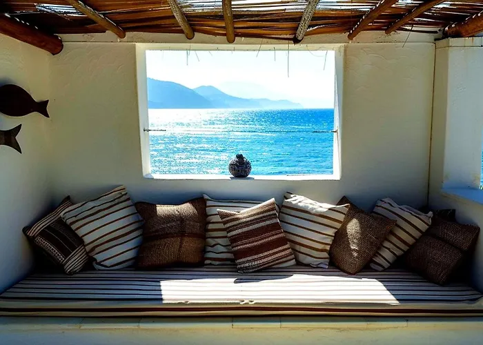 Nimela In * Parikia (Paros)