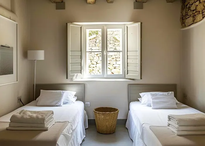 Nimela In Parikia (Paros)