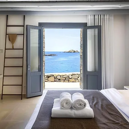 Nimela In * Isterni (Paros)